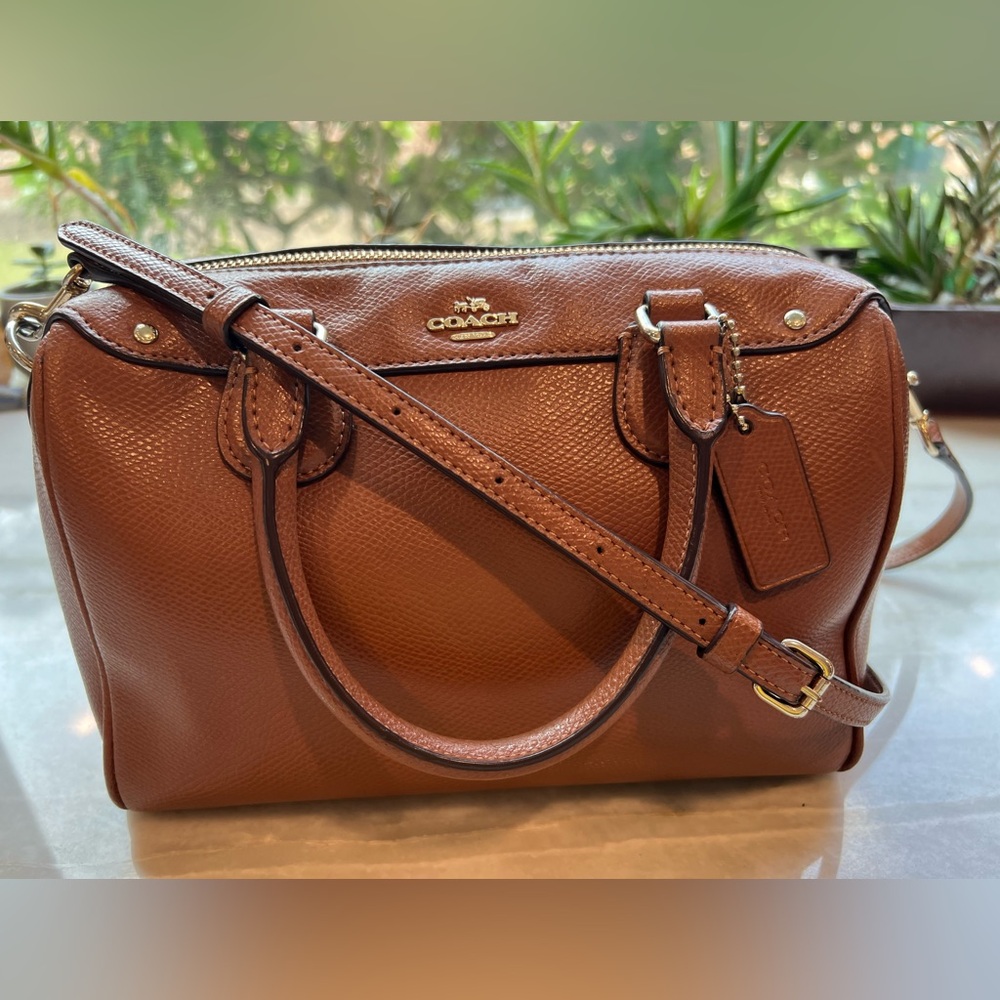 COACH Crossgrain Leather Mini Bennett Satchel
Crossbody Bag
